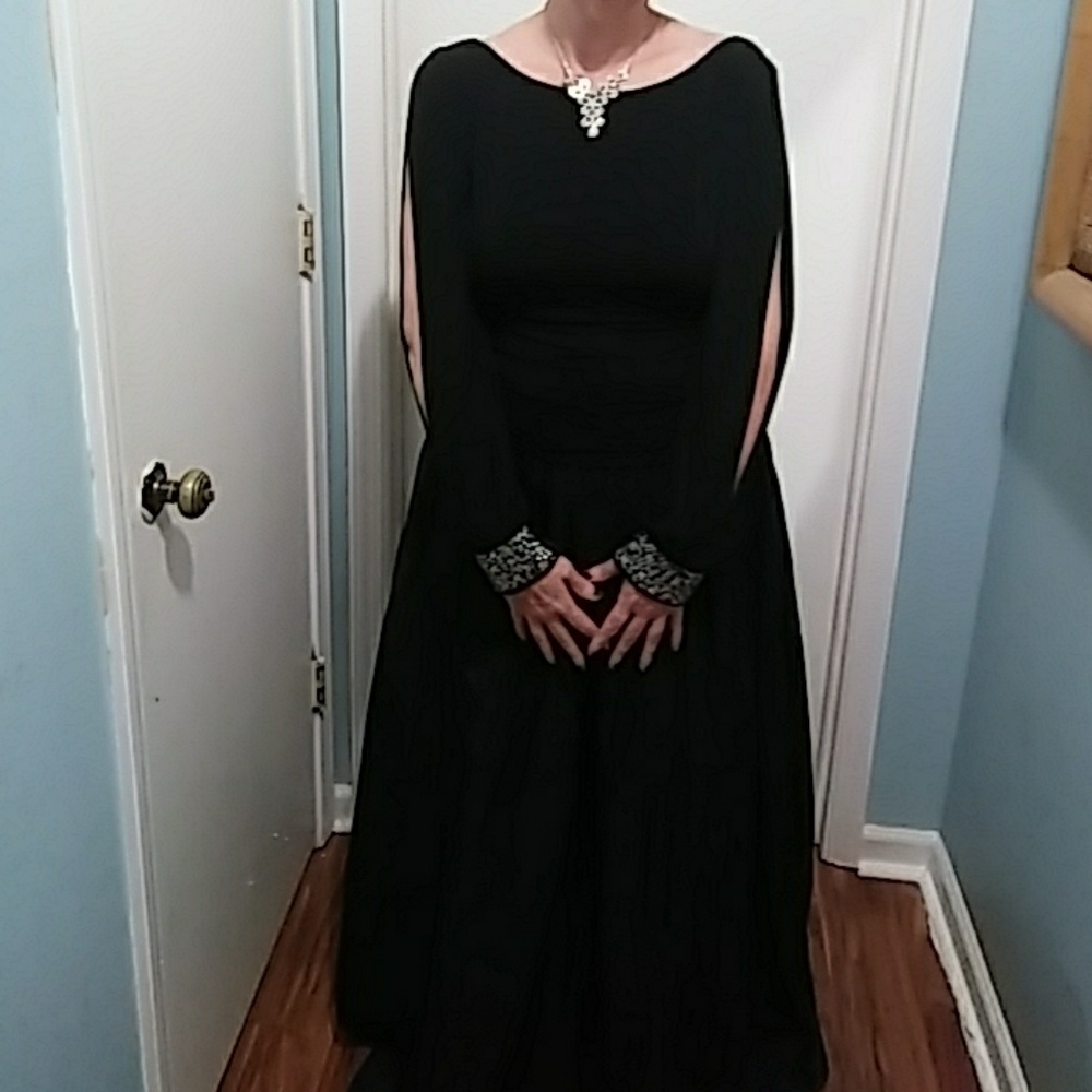 This is a Jessica Howard ballgown